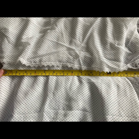 BB Dakota polka dot white flowy dress. Size 4 (fits more like a 6). NWT. - Picture 4 of 6